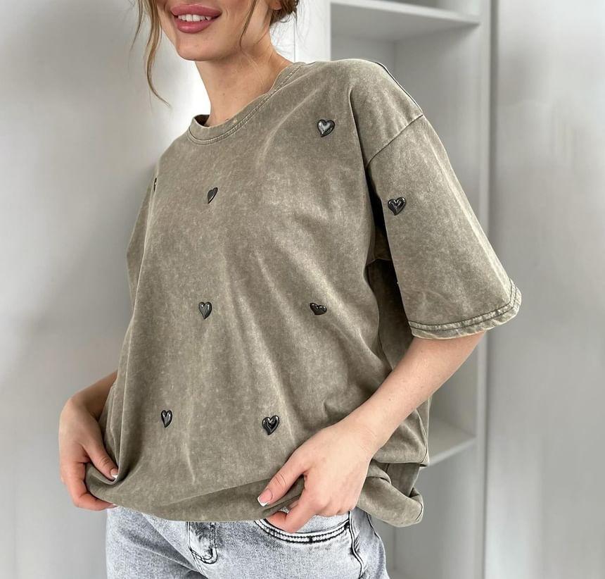 Short Sleeve Heart Accent Loose-Fit T-Shirt Product Image