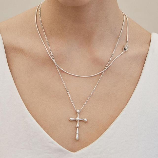 Cross Pendant Necklace Product Image