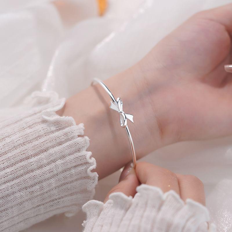 999 Sterling Silver Bow Open Bangle Product Image