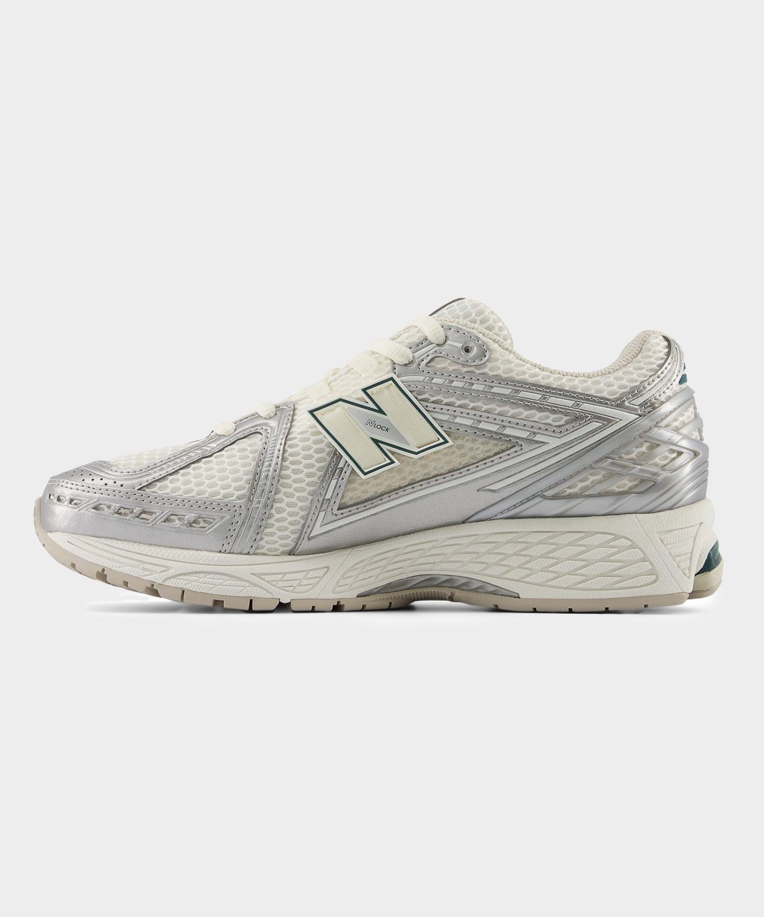 New Balance 1906R Metallic / Sea Salt Product Image