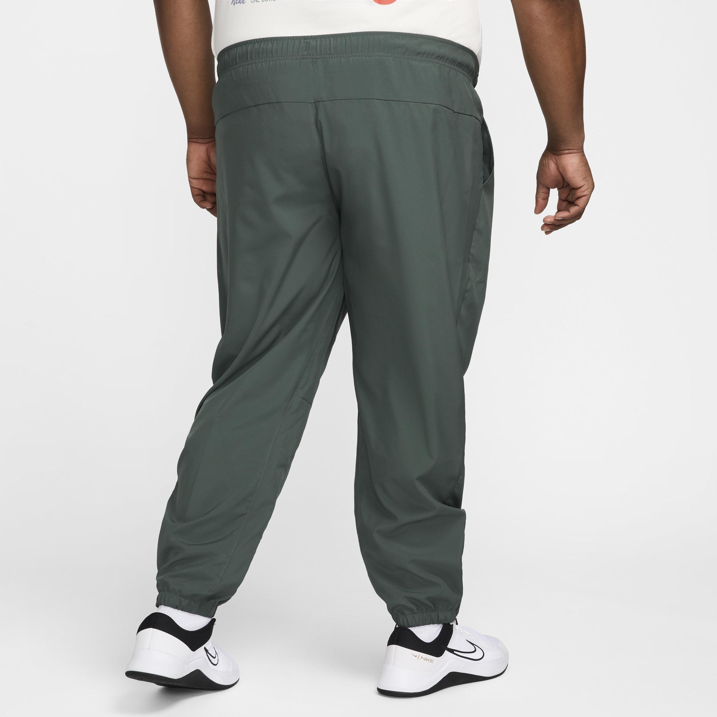 Nike Men's Form Dri-FIT Tapered Versatile Pants Product Image