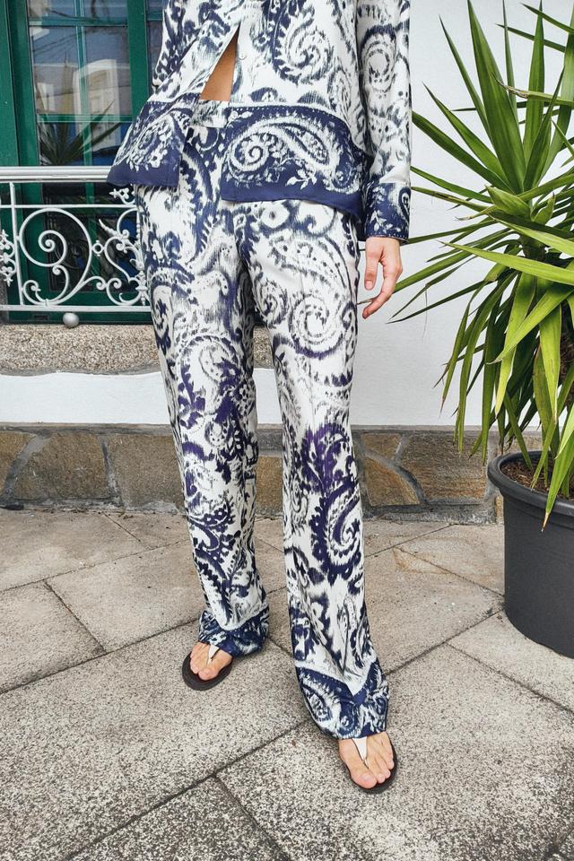 SATIN EFFECT PRINTED PANTS Product Image