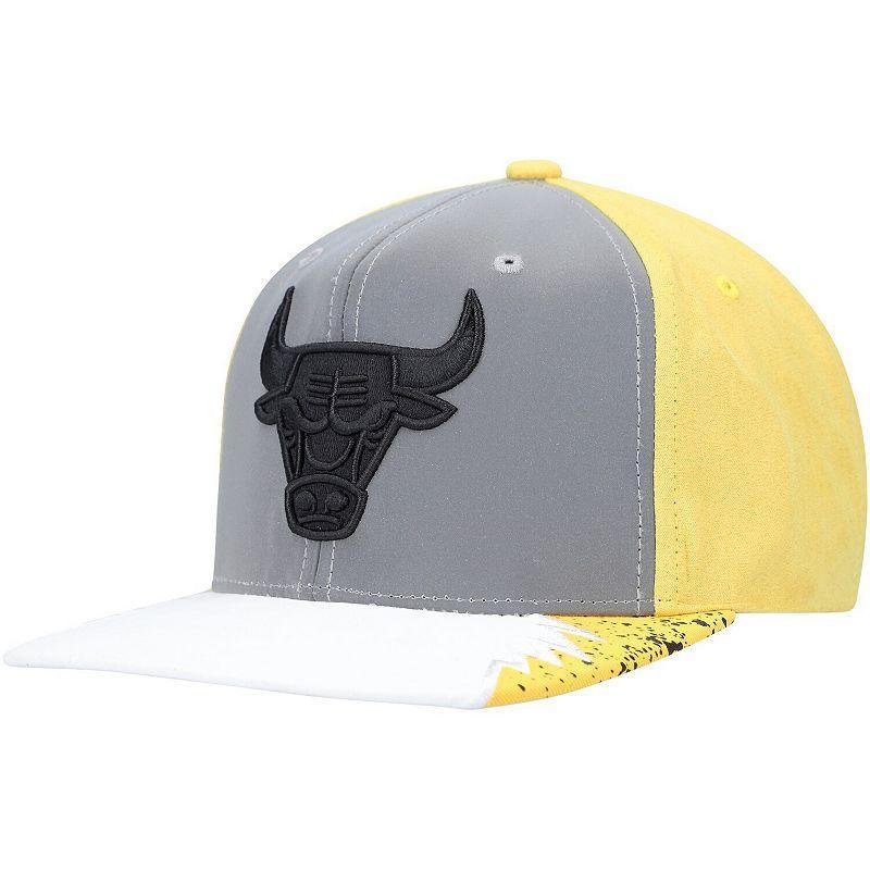 Mens Mitchell & Ness Gray/Yellow Chicago Bulls Day 5 Snapback Hat Product Image