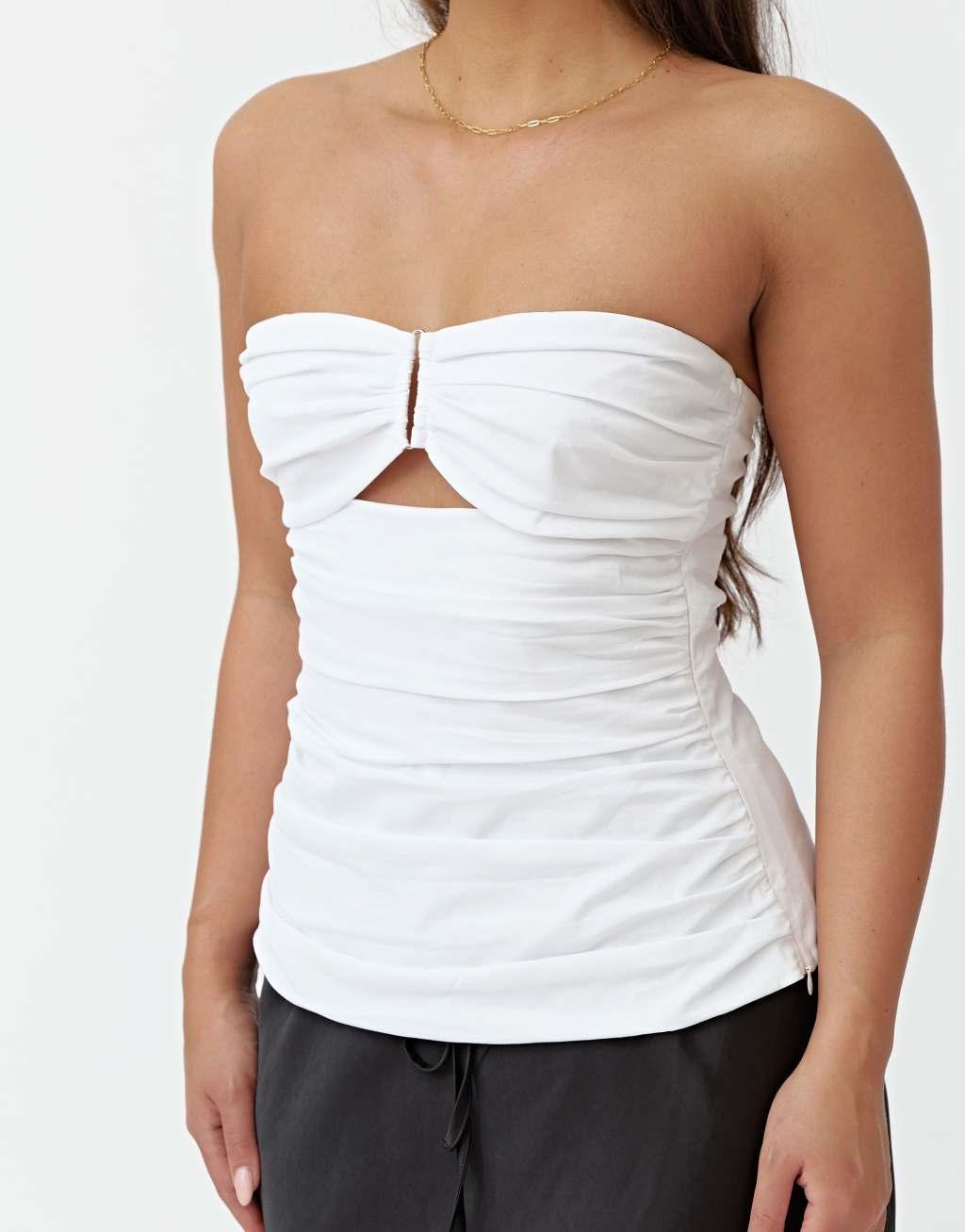 4th & Reckless bandeau cut out ring detail top in white Product Image