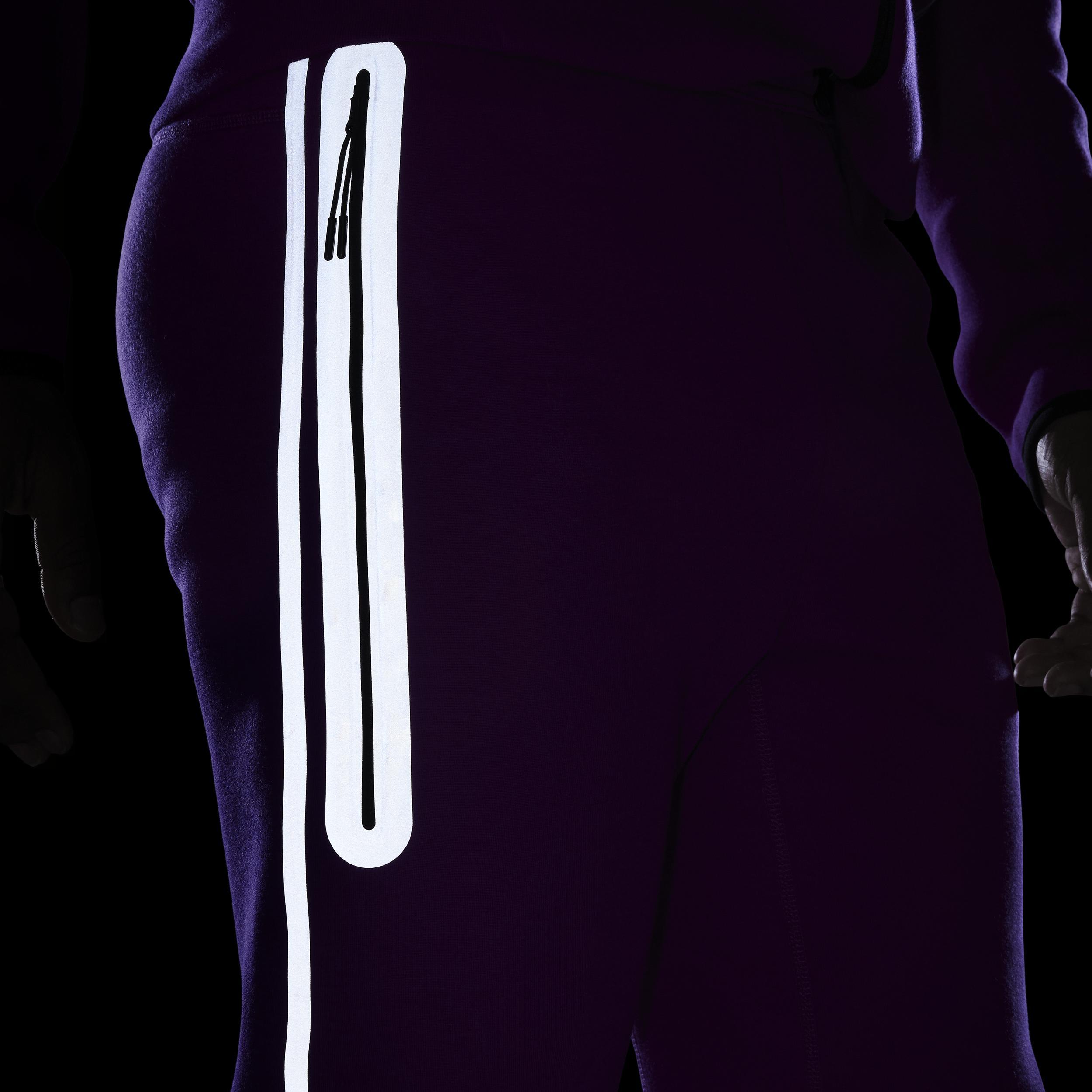 Nike Men's Tech Reflective Details Fleece Jogger Pants Product Image