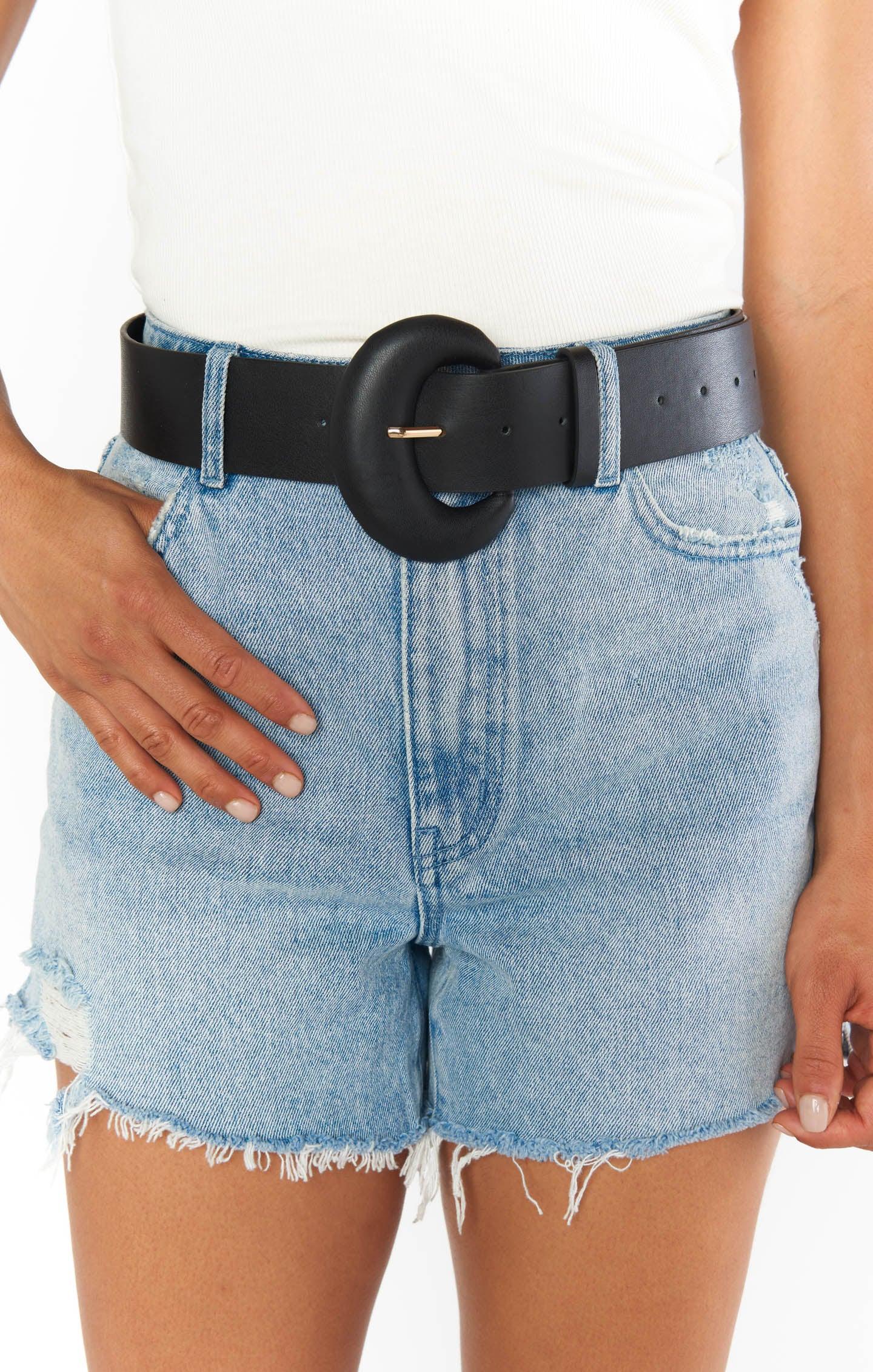 Round Buckle Belt ~ Black Product Image