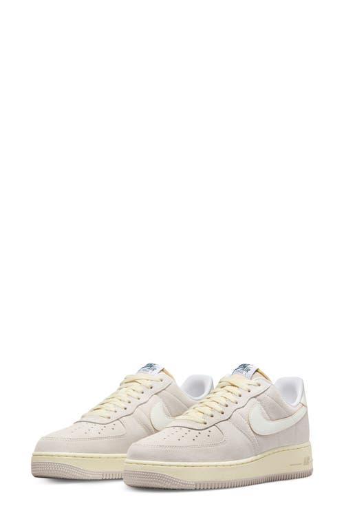 Nike Men's Air Force 1 '07 Shoes Product Image