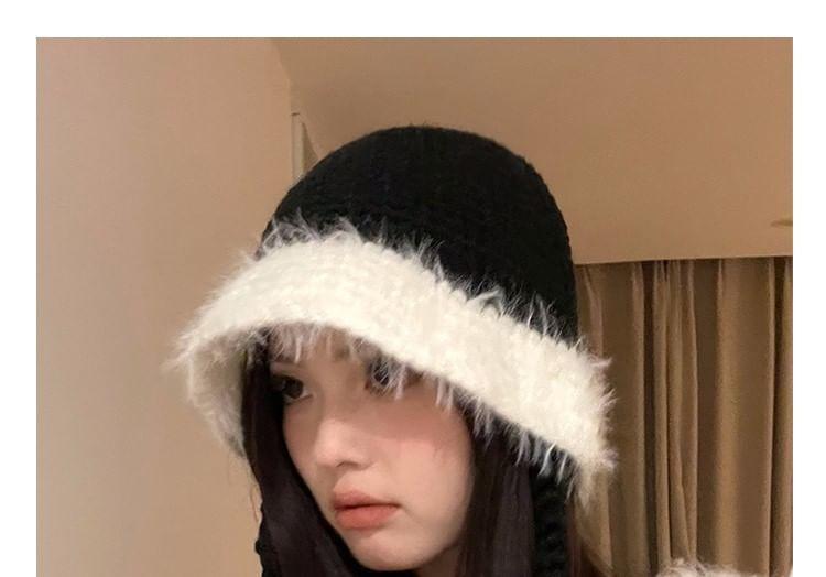 Two-Tone Knit Bucket Hat Product Image