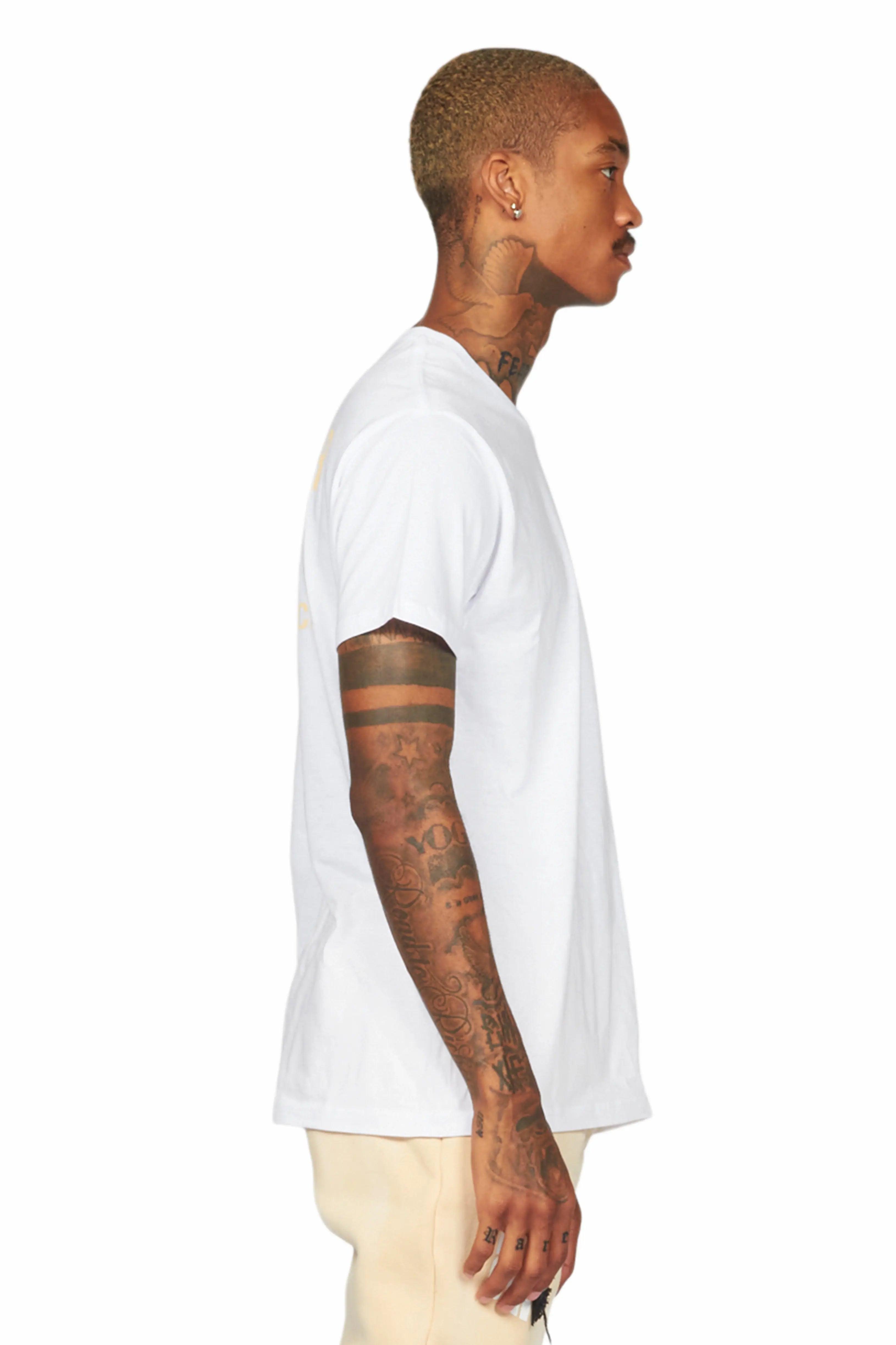 Lake White/Beige Graphic T-Shirt Male Product Image