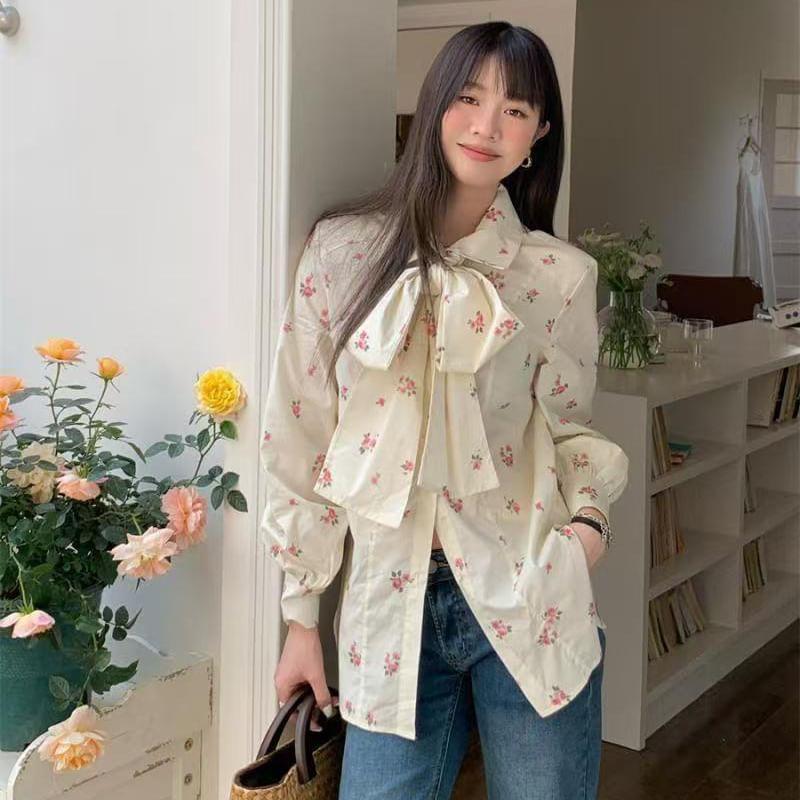 Long-Sleeve Collared Floral Print Tie Front Button-Up Blouse Product Image