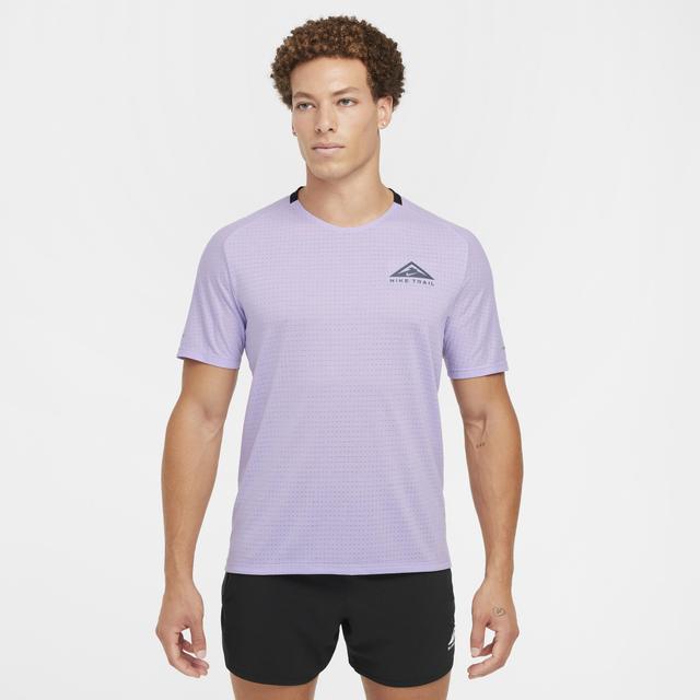 Nike Men's Trail Solar Chase Dri-FIT Short-Sleeve Running Top Product Image