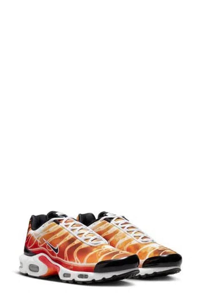 Air Max Plus Sneaker In Sport Red/black/mandarin Product Image