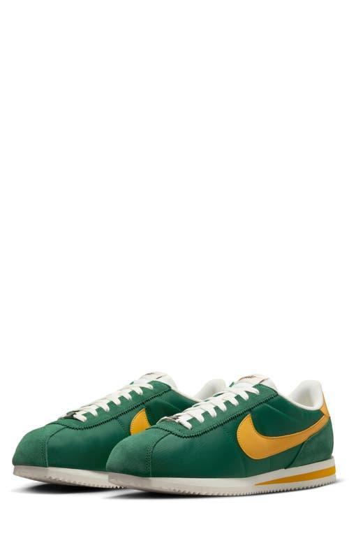 NIKE Sneakers  Men Color Green In Grün Product Image