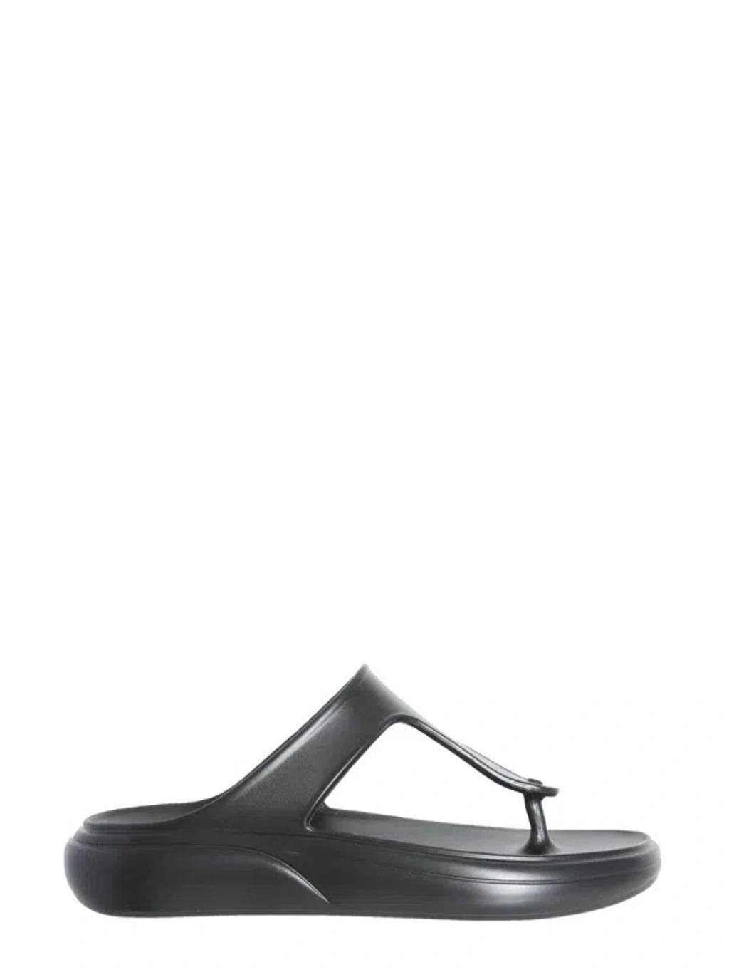 STUART WEITZMAN Stuflex Plastic Platform Flip Flops In Black Product Image