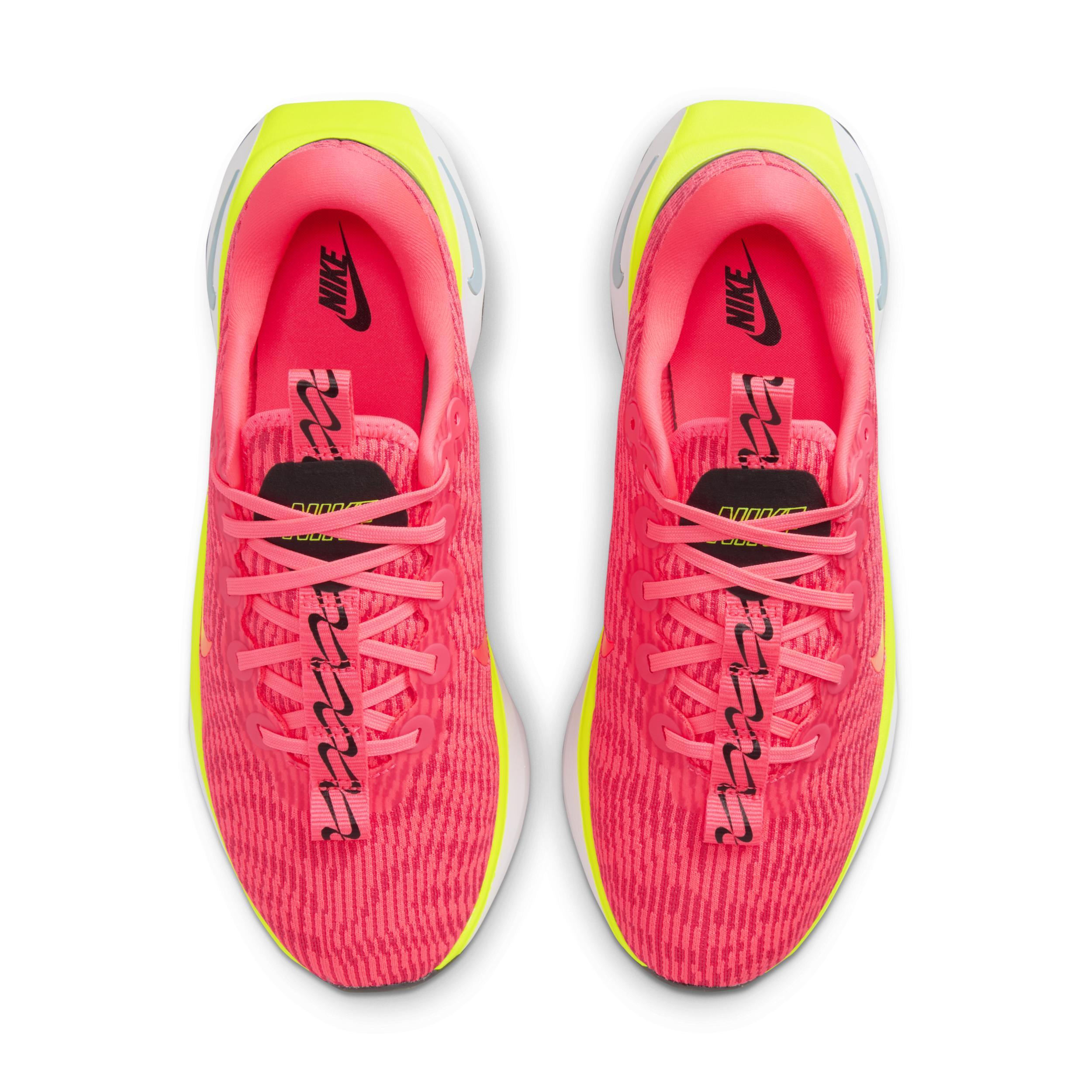 Nike Women's Motiva Walking Shoes Product Image