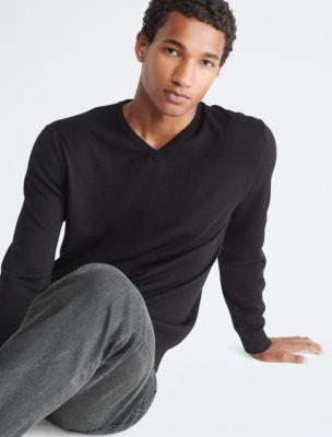 Extra Fine Merino Wool Blend V-Neck Sweater Product Image