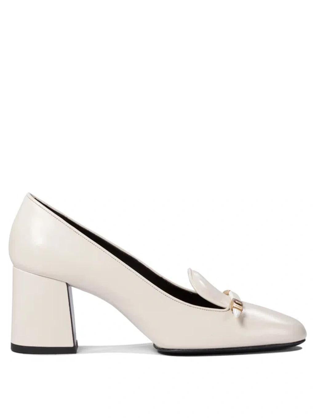 KHAITE Elegant Heeled Pumps In White Product Image