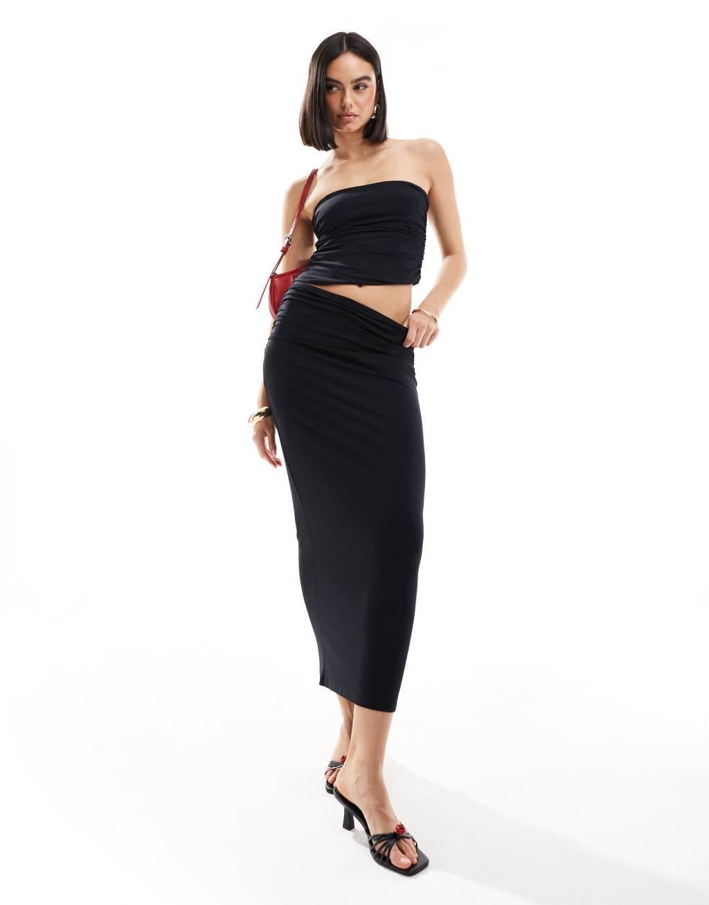 Pull&Bear polyamide sculpt midi skirt in black - part of a set Product Image