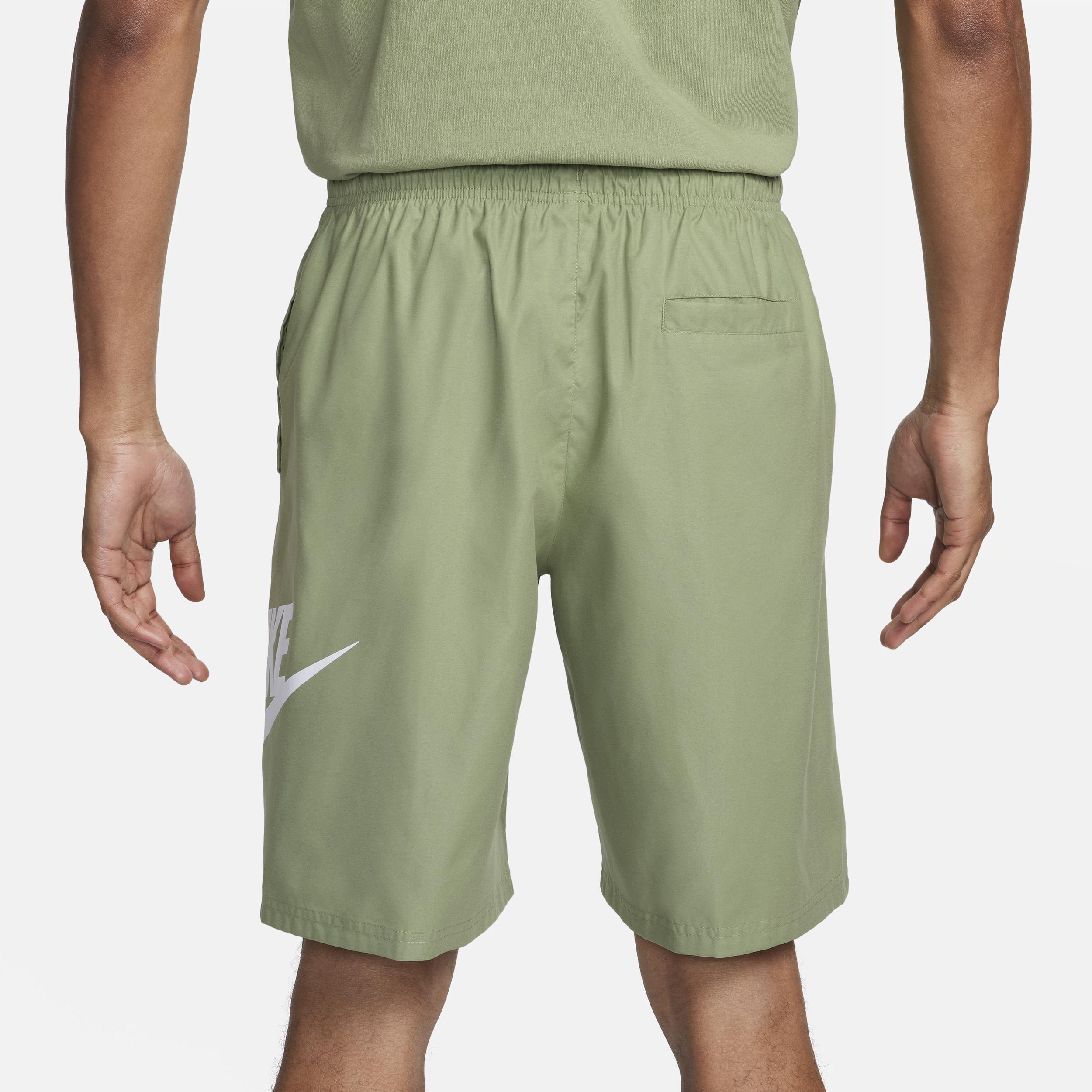 Nike Men's Club Woven Shorts Product Image