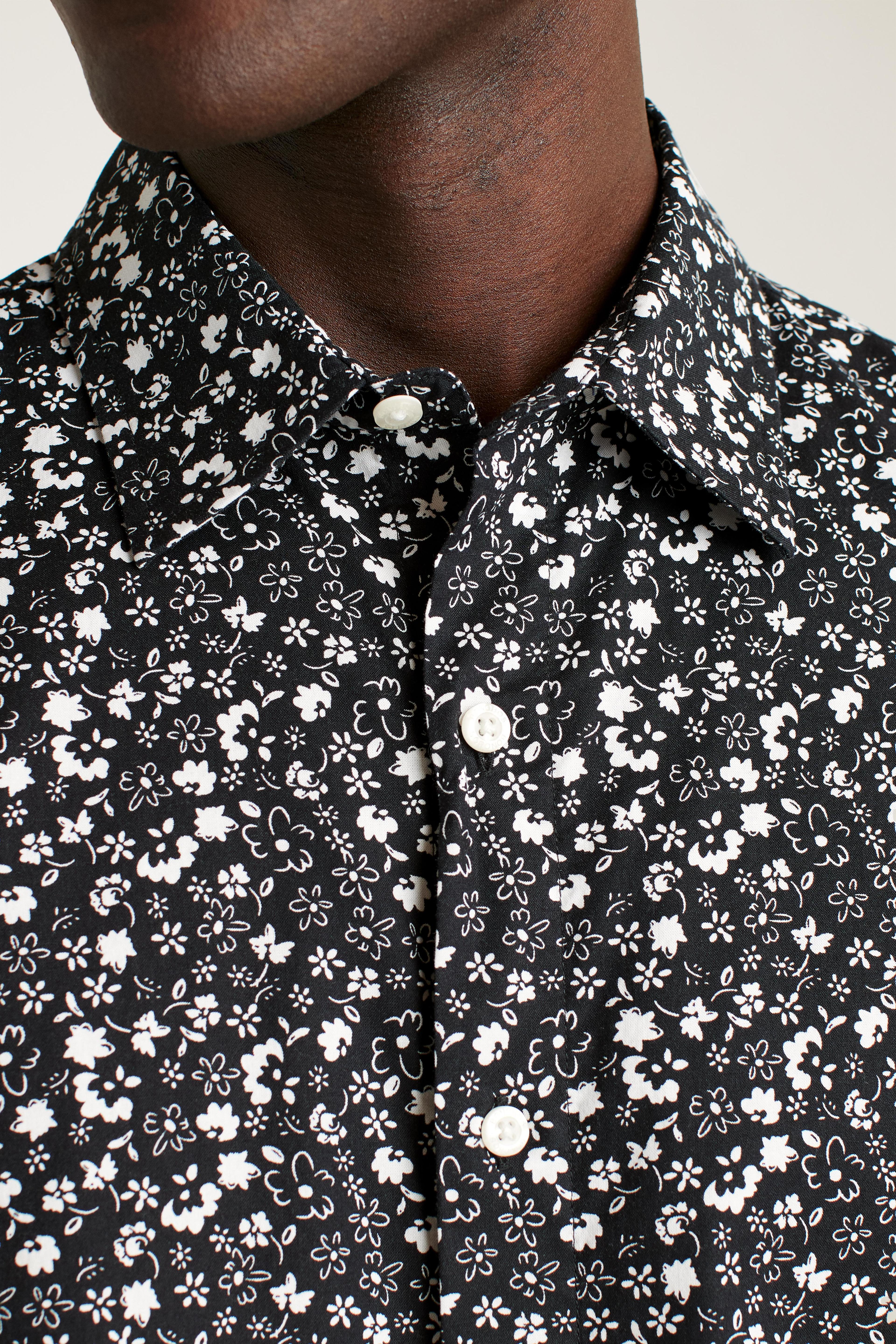 Riviera Short Sleeve Shirt Product Image