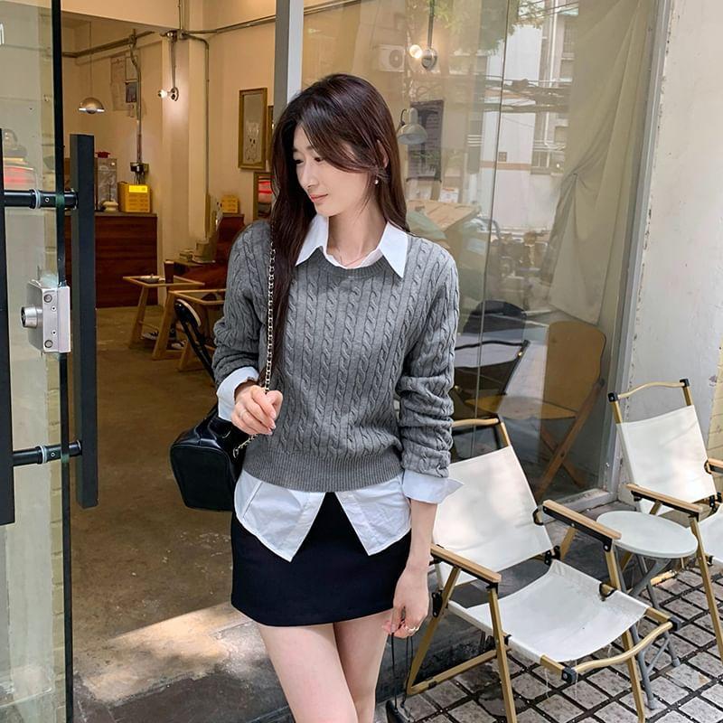 Round Neck Plain Cable Knit Cropped Sweater Product Image