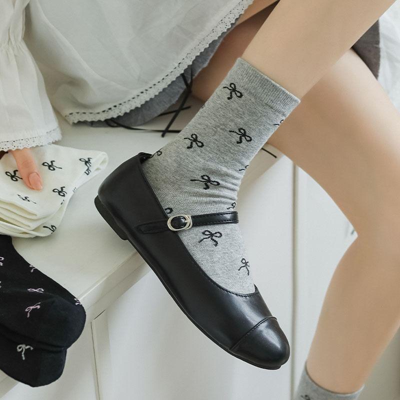 Bow Patterned Socks Product Image