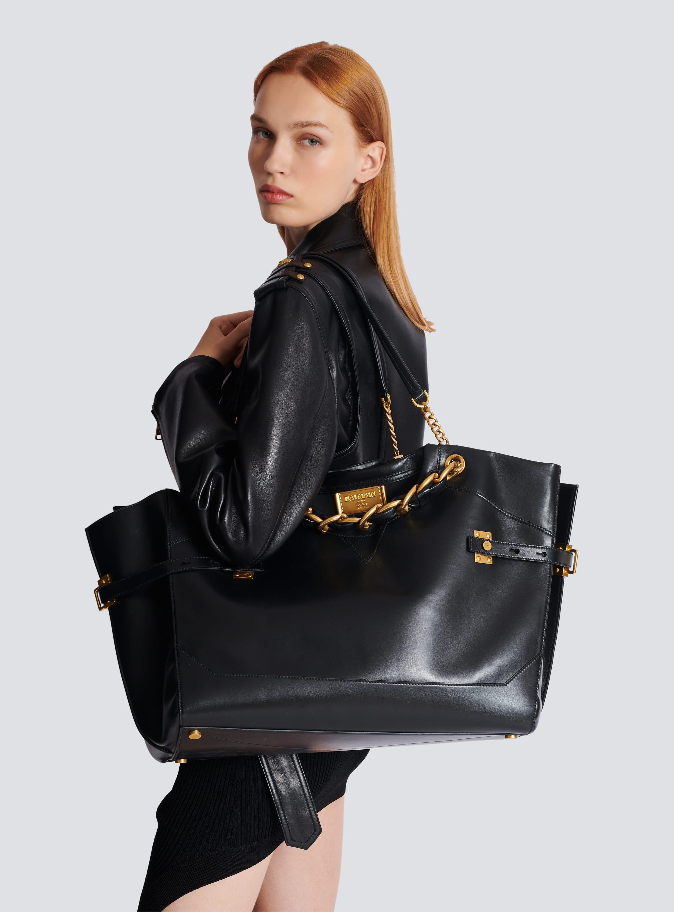 Crewneck calfskin tote bag Product Image