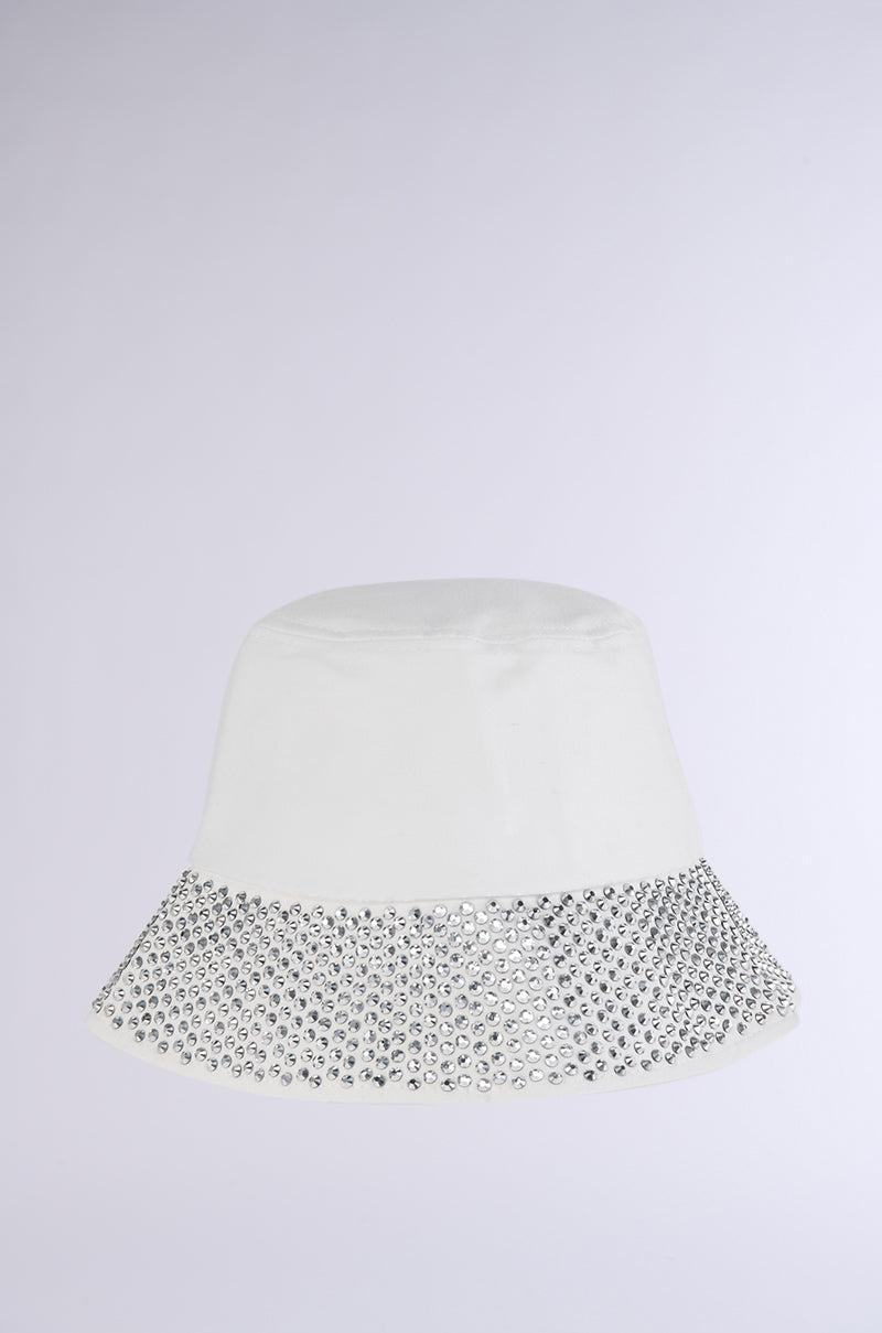 I CRY DIAMONDS BUCKET HAT IN WHITE Product Image