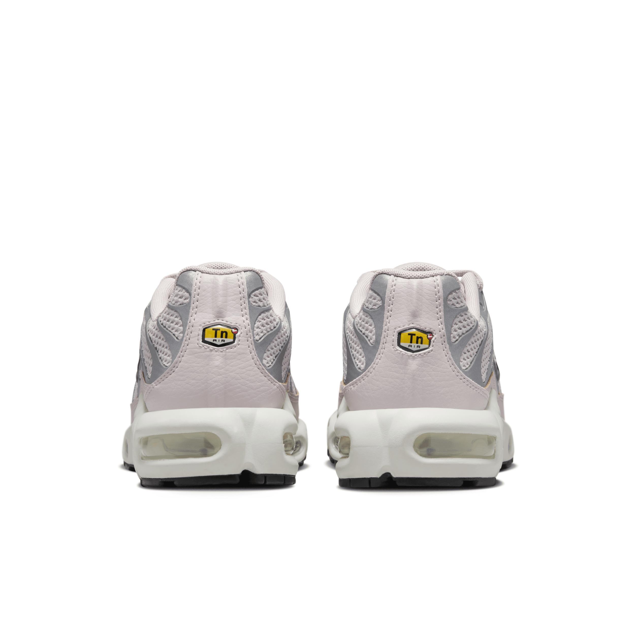 Nike Women's Air Max Plus Shoes Product Image