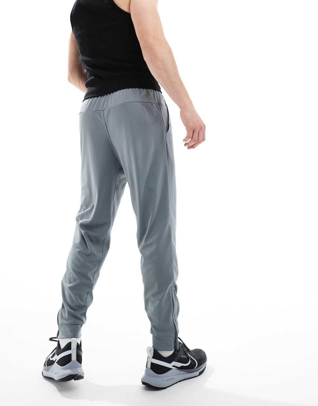 Nike Training Totality sweatpants in dark gray Product Image