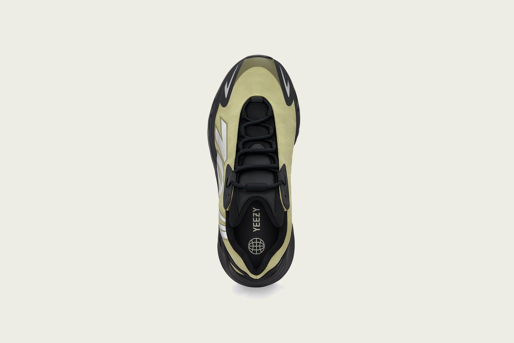 Yeezy 700 MNVN - Metallic Male Product Image