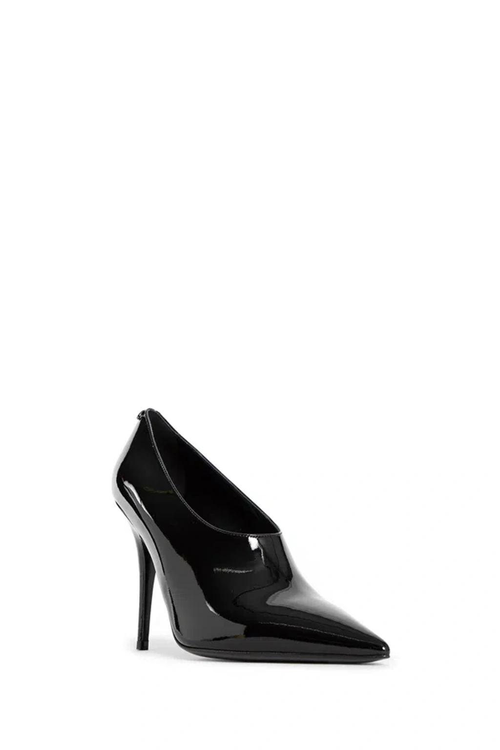 Woman Black Pumps Product Image