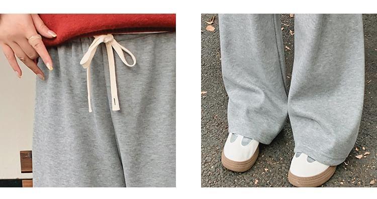 Drawstring Waist Plain Wide Leg Sweatpants Product Image