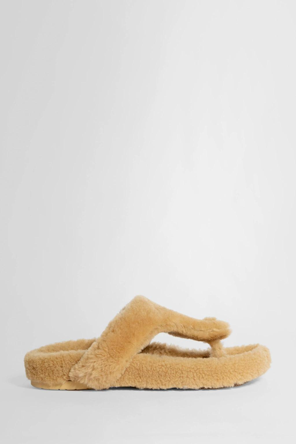 Ease Shearling Thong Sandals In Nude & Neutrals Product Image