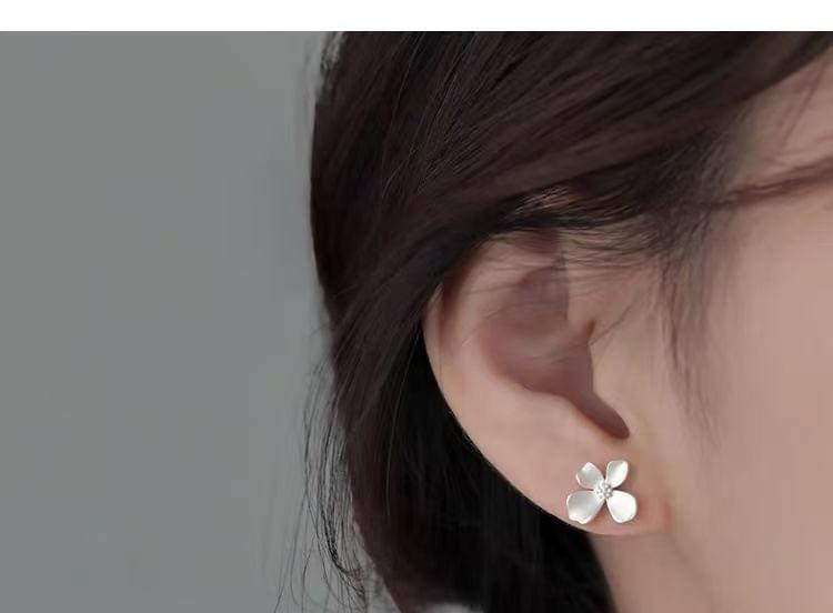 Sterling Silver Floral Stud Earring Product Image