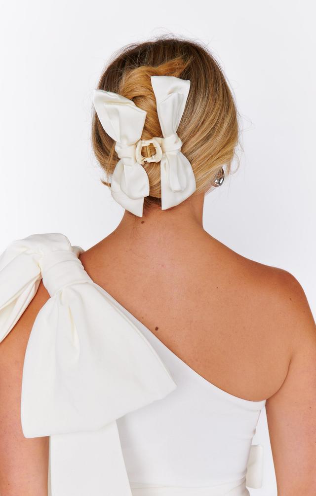 Bow Claw Clip ~ Ivory Product Image