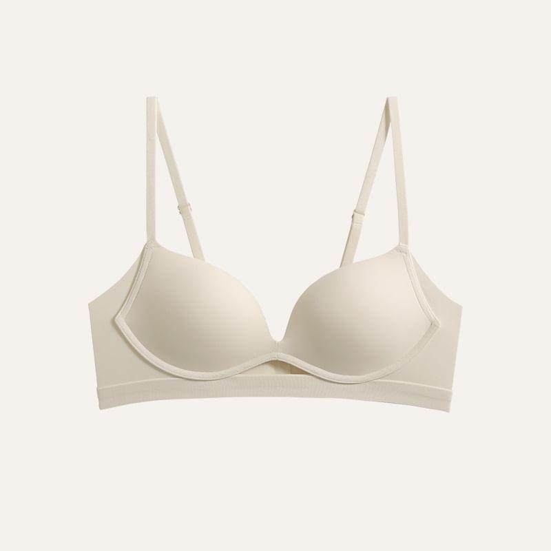 Plain Cutout Wireless Bra Product Image