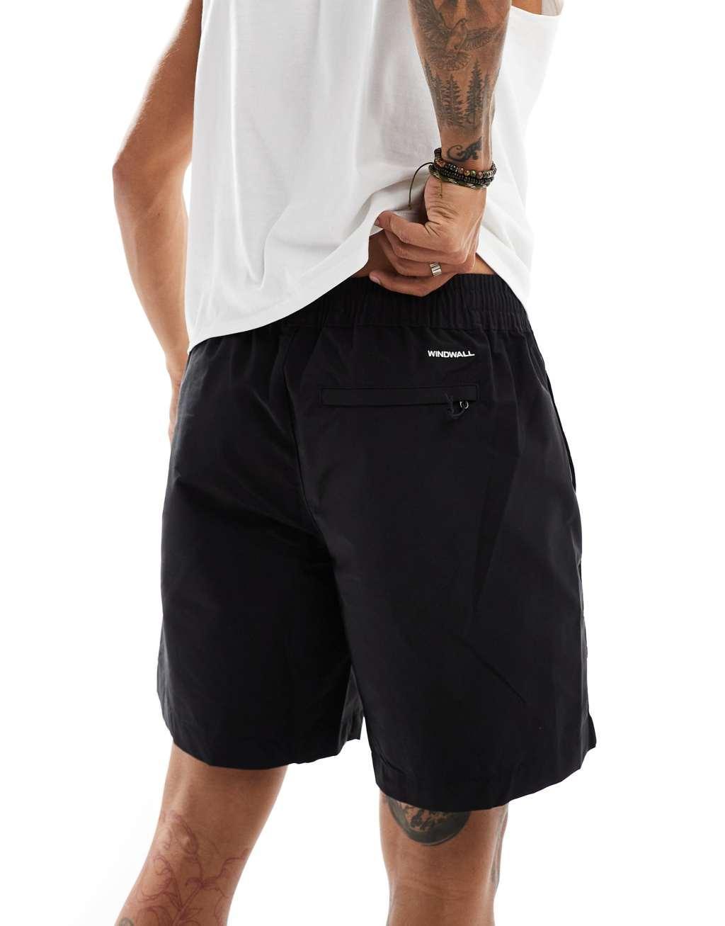 The North Face Easy Wind shorts in black Product Image