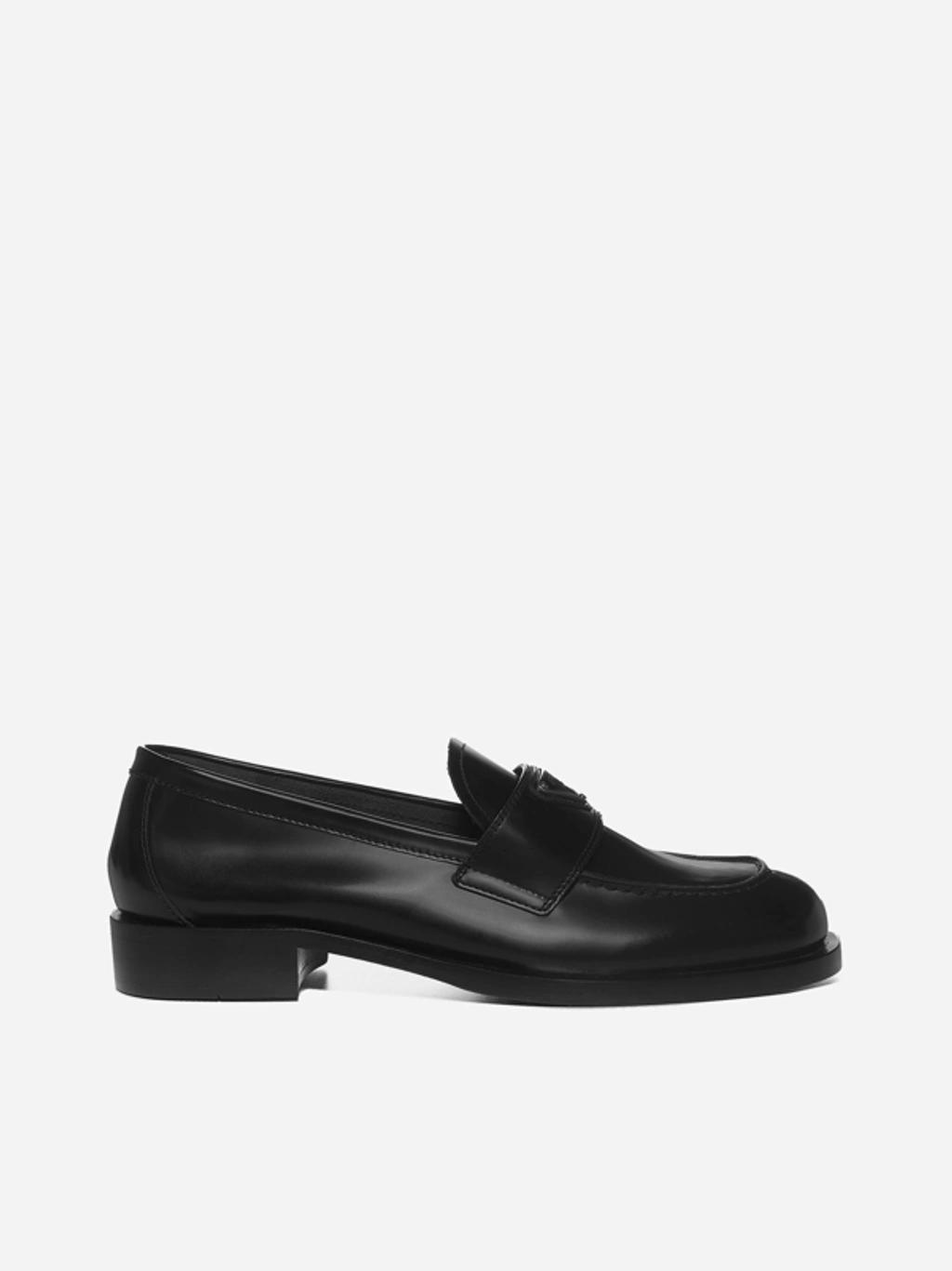 Logo-plaque Leather Loafers In Black Product Image