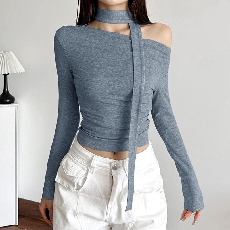 Short Sleeve / Long Sleeve Off-Shoulder Knotted Slim-Fit Crop Top Product Image