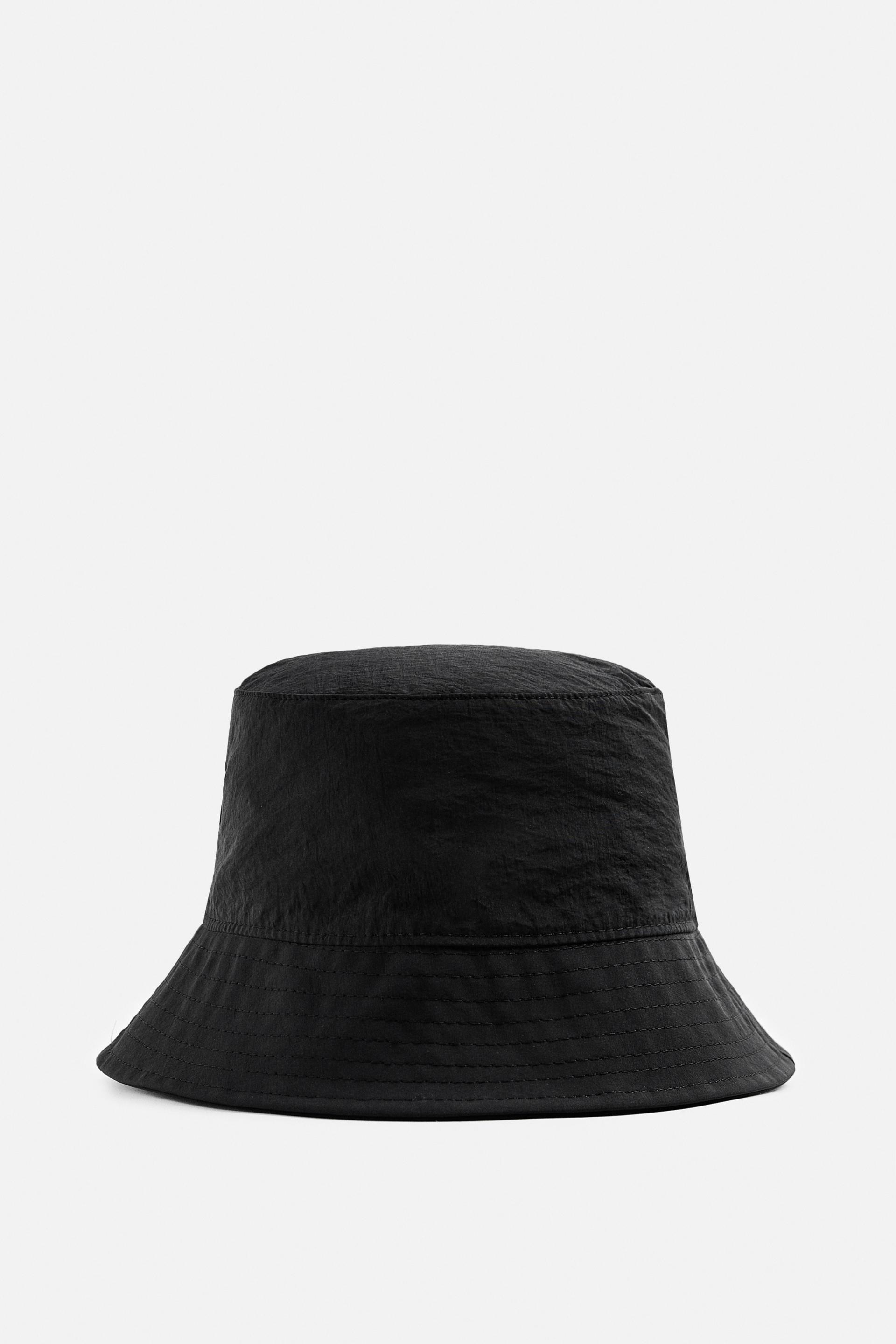 TECHNICAL BUCKET HAT Product Image