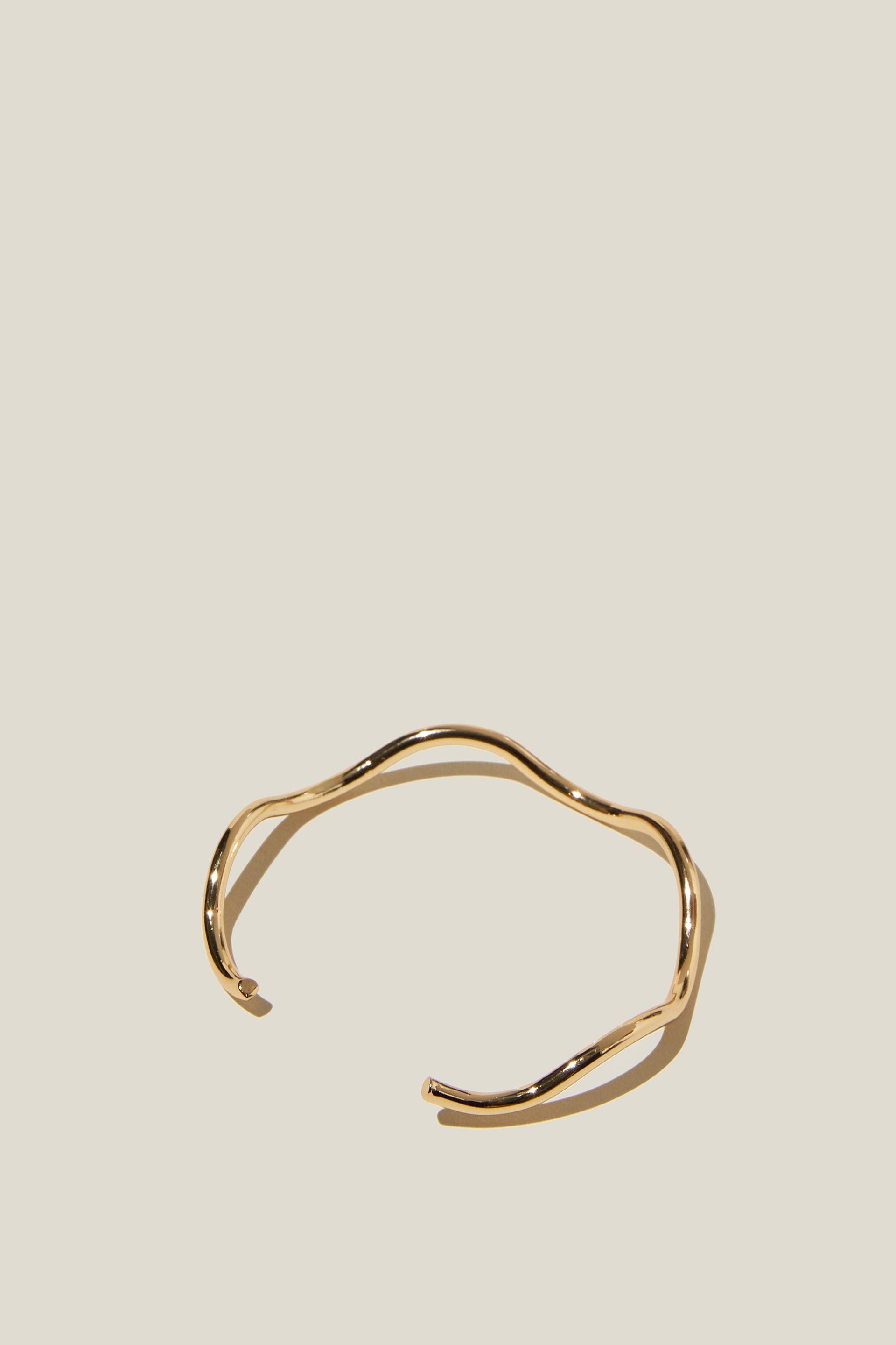 Single Bracelet Product Image