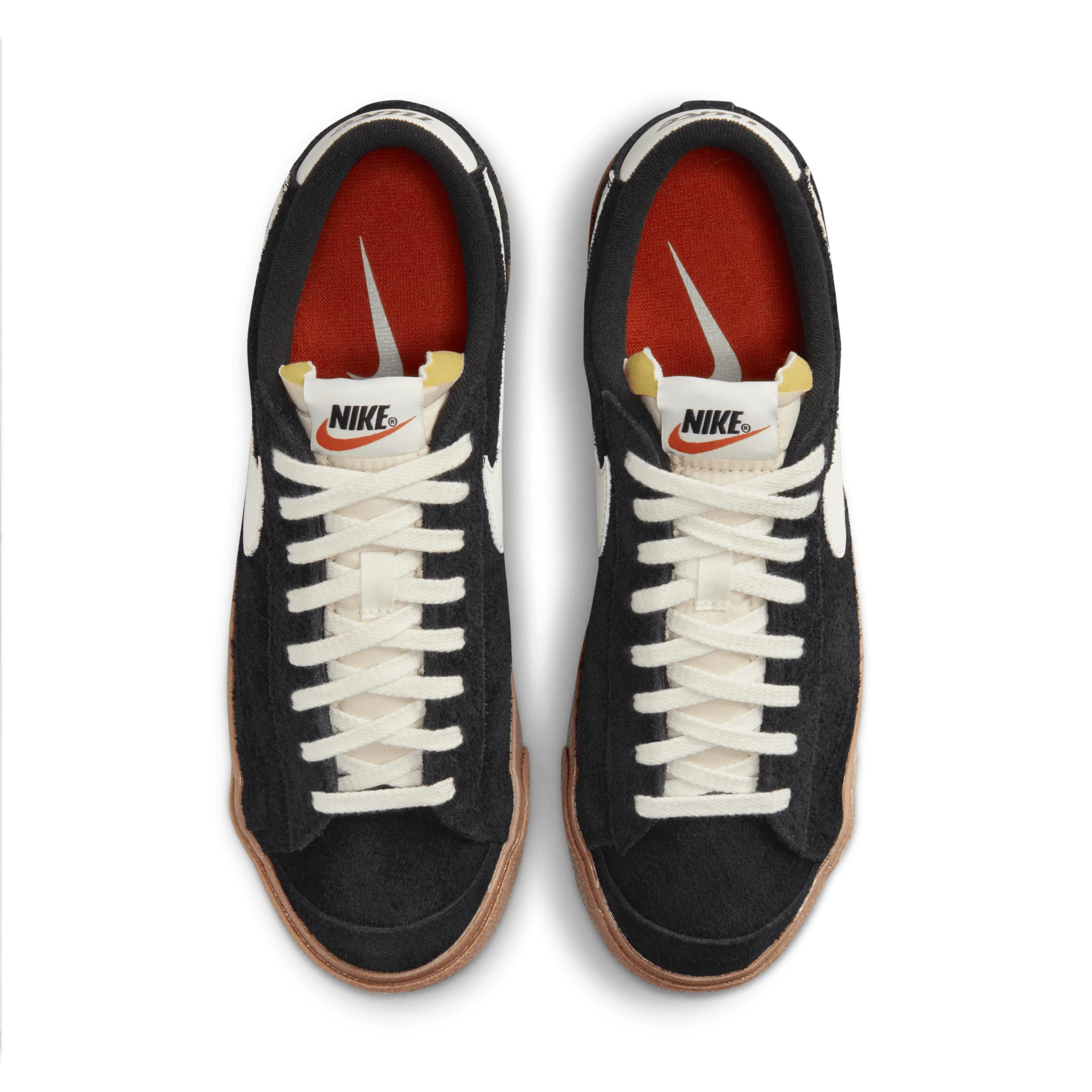 Nike Womens Blazer Low 77 Vintage Shoes Product Image