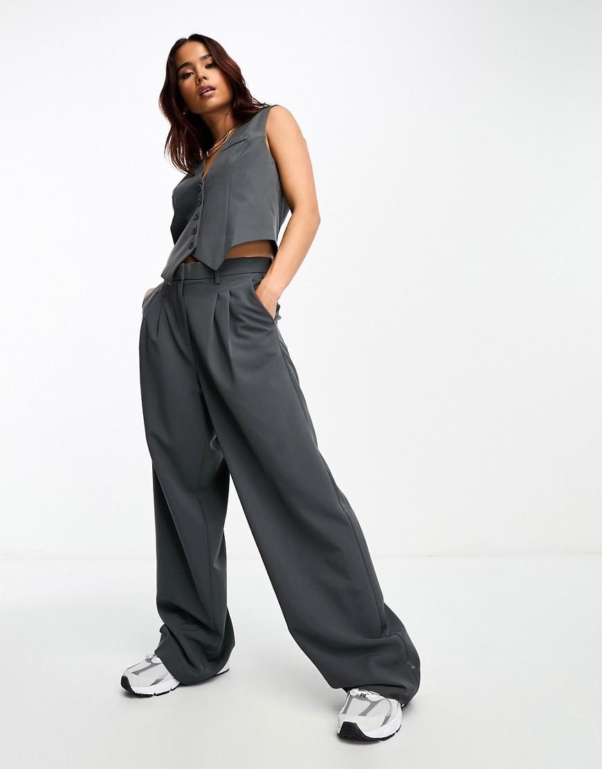 Vero Moda tailored wide leg dad pants Product Image