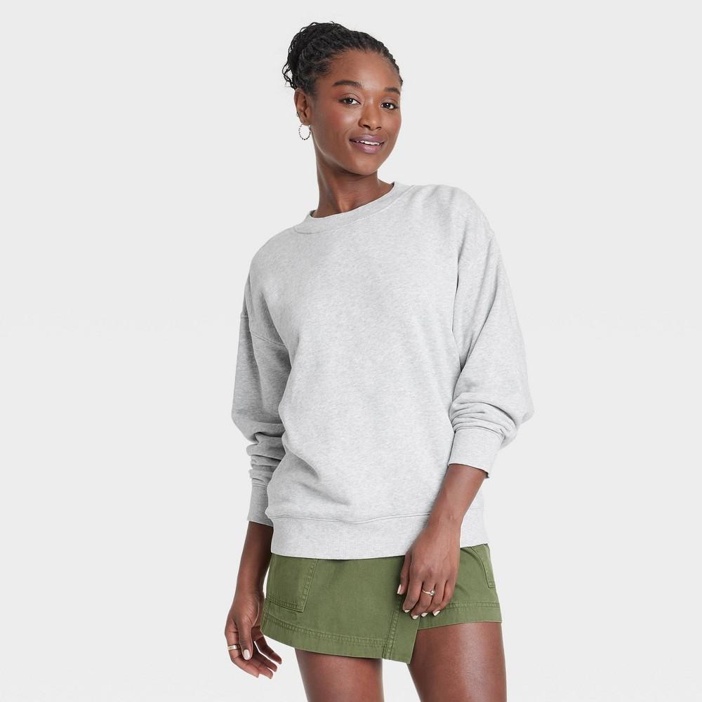 Womens Leisure Studio Oversized Pullover Sweatshirt - Universal Thread Heather L Product Image