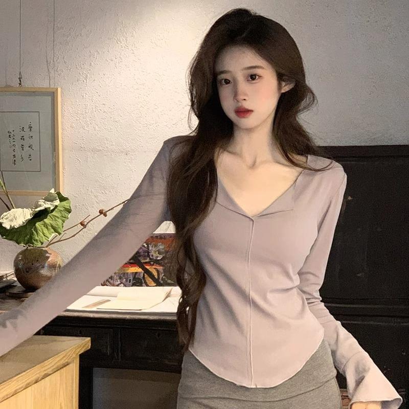 Long-Sleeve V-Neck Plain Slim Fit Tee Product Image