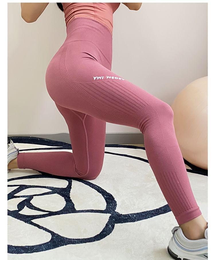 Lettering Print Yoga Pants Product Image