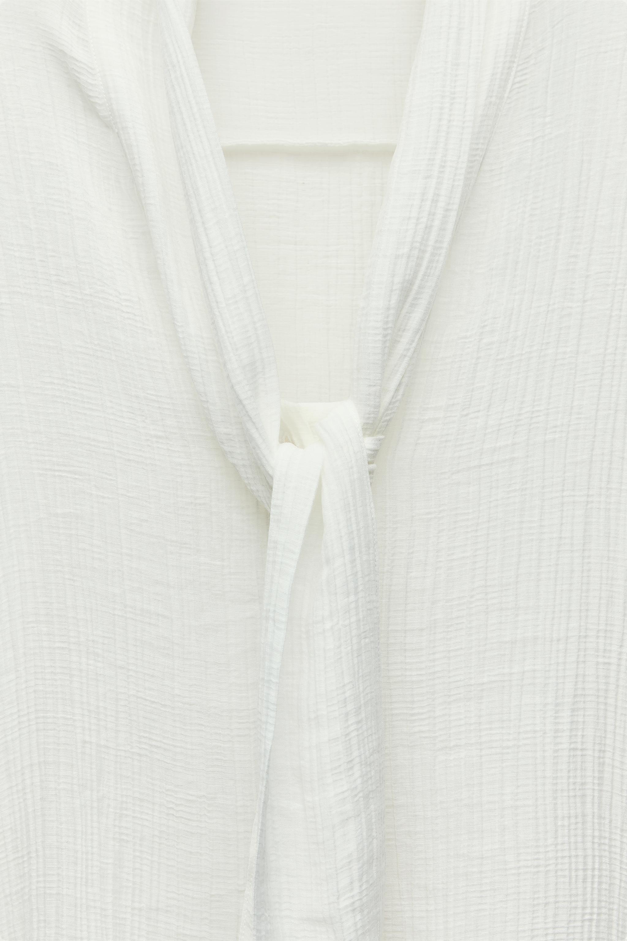 FLOWY BLOUSE WITH TIE Product Image