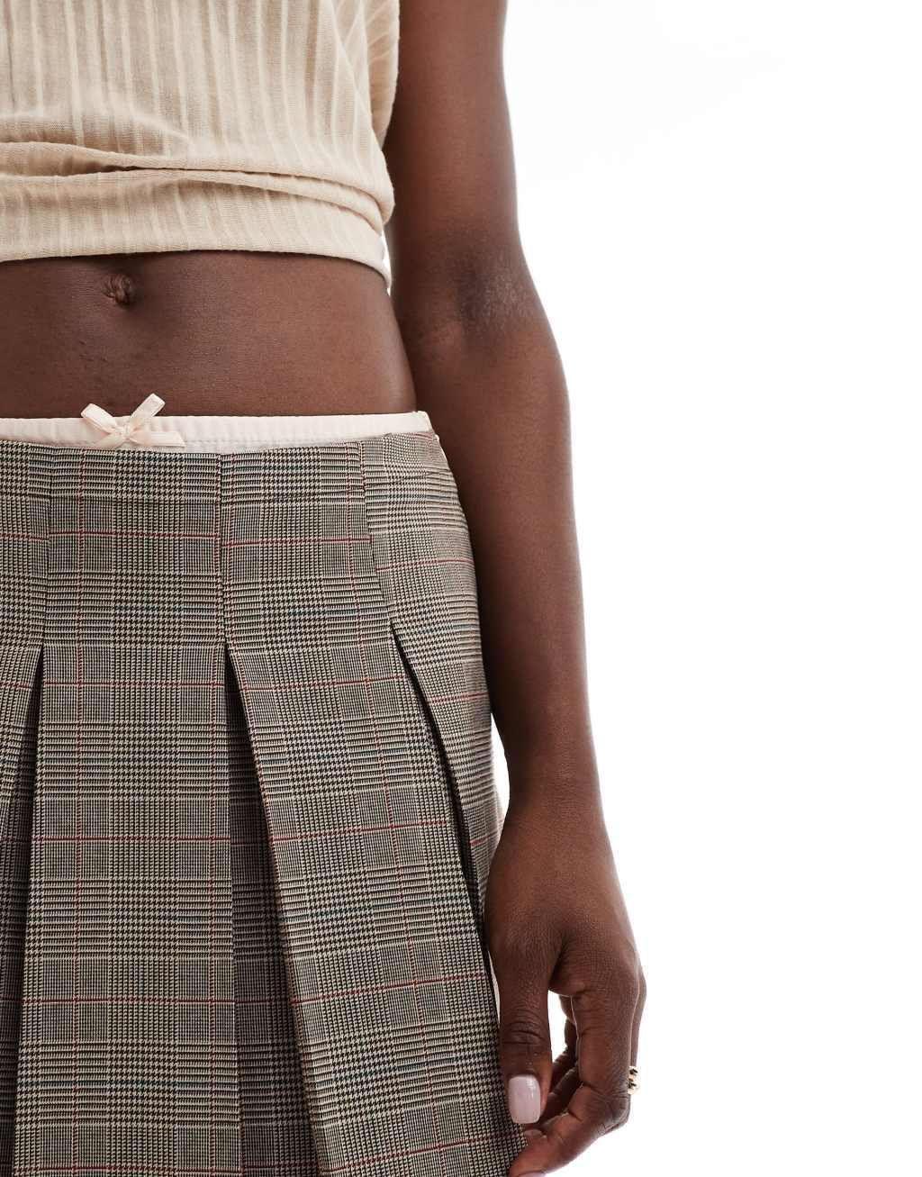 Pull&Bear check pleated mini skirt with contrast satin waistband in gray Product Image