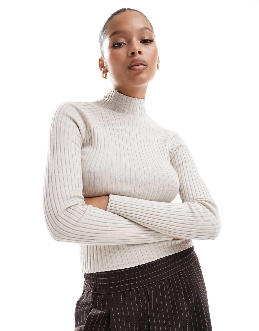 Stradivarius ribbed sweater in beige product image